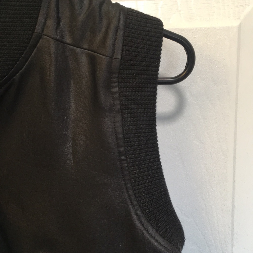 Calvin Rucker vest - Picture 6 of 9